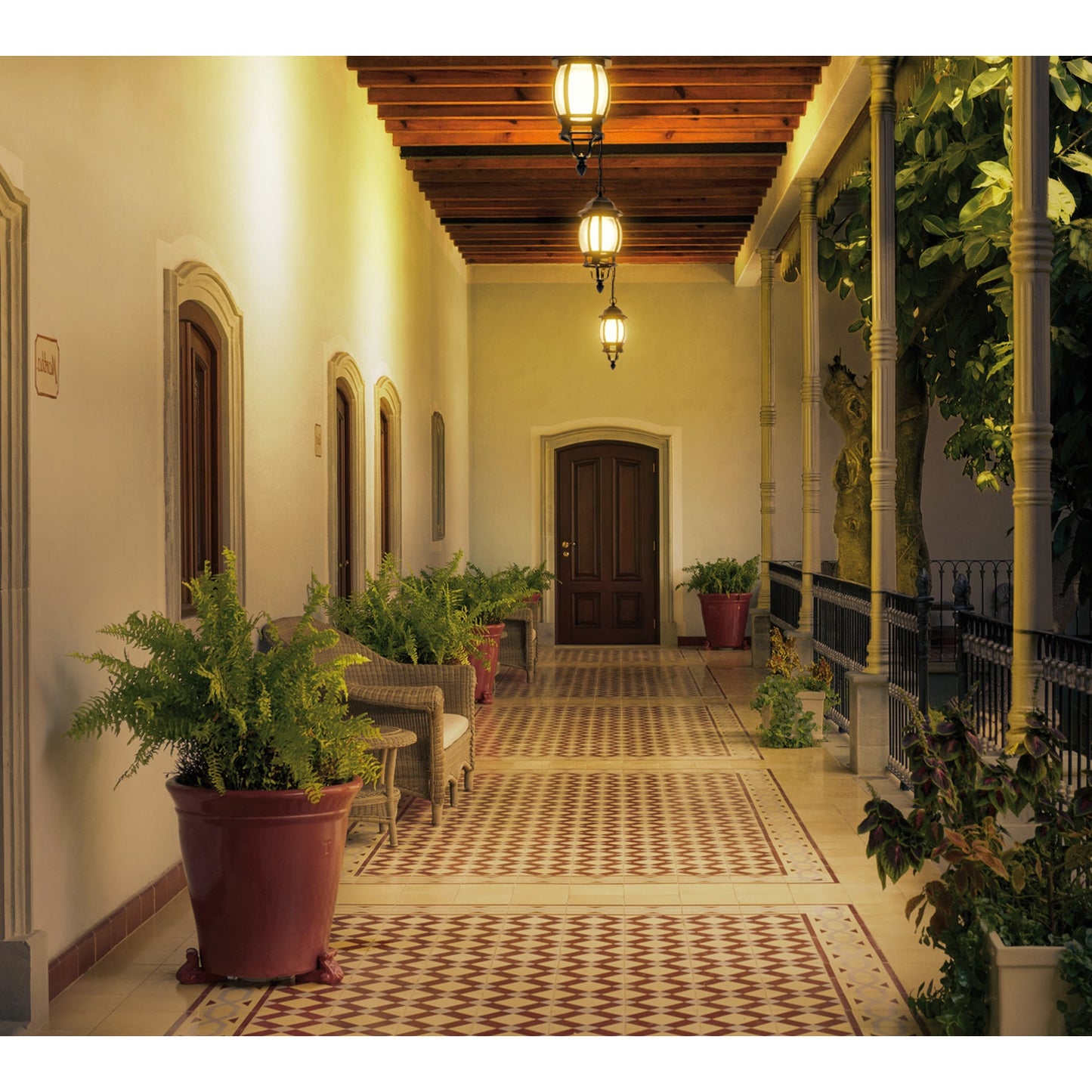 Arbotante tipo farol tradicional colgante para exterior