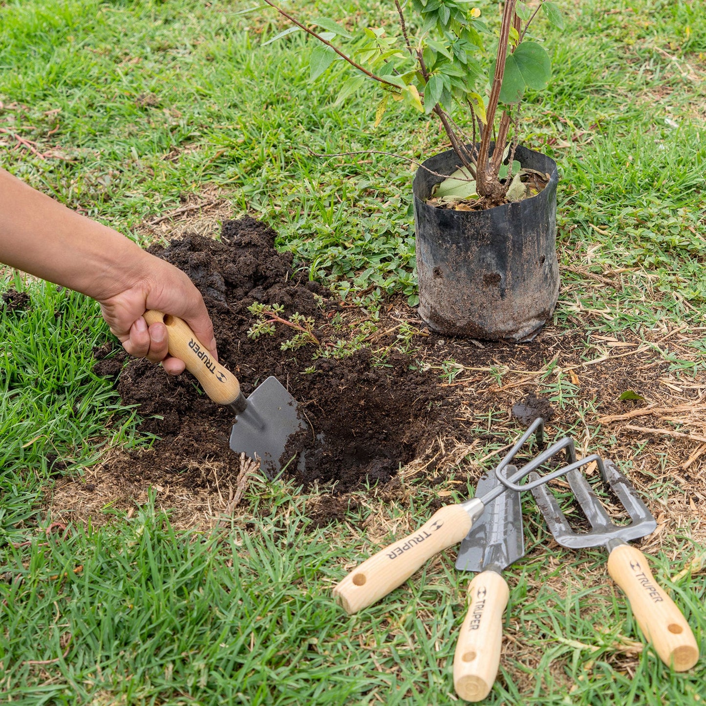 Juego 4 herramientas para jardín
