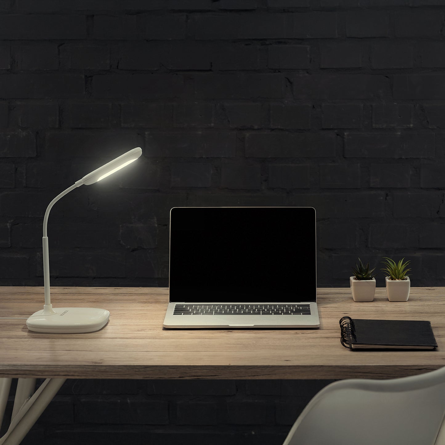 Lámpara LED de 5 W con cuello flexible para escritorio