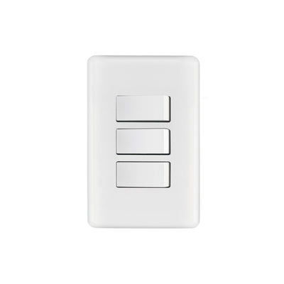 Placa armada con 3 interruptores sencillos de línea Basic