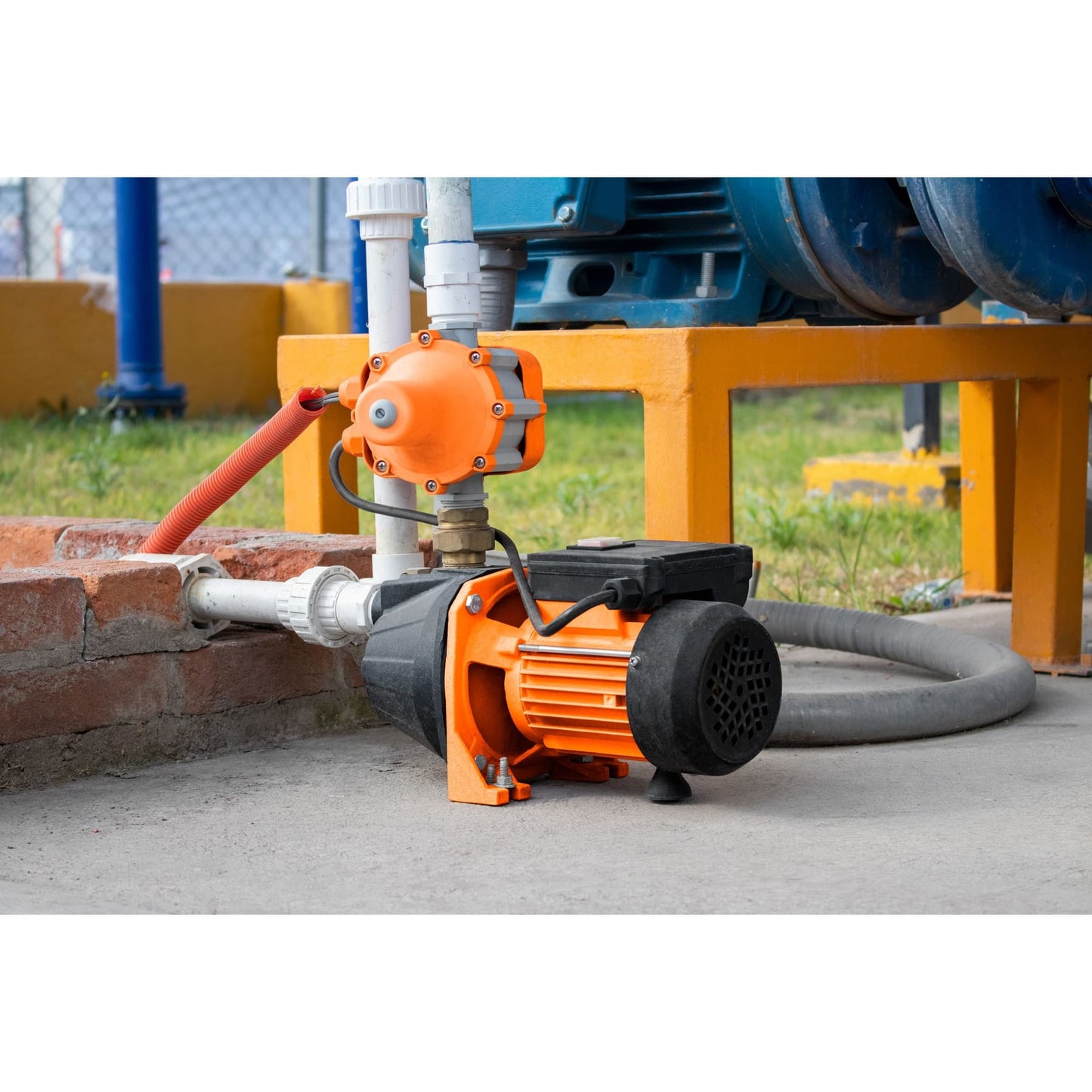 Bomba presurizadora jet de hierro de 1 HP con control