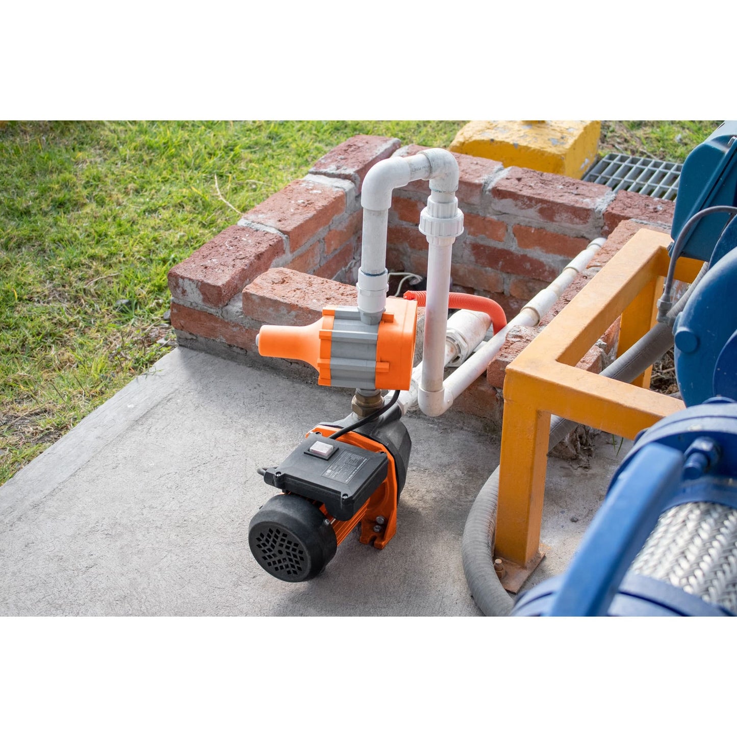 Bomba presurizadora jet de hierro de 1 HP con control