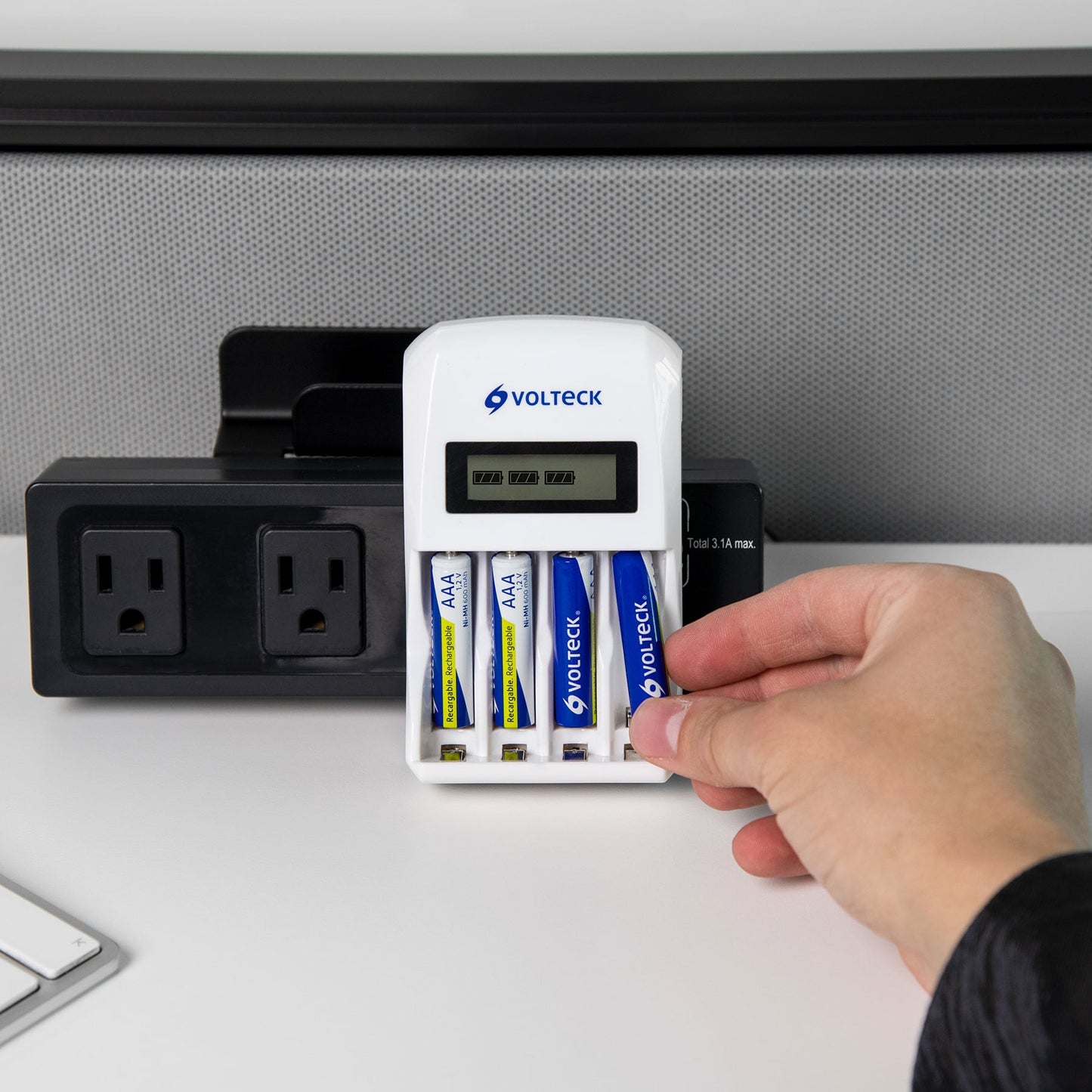 Blíster con 4 pilas recargables AAA de uso general de 600 mAh