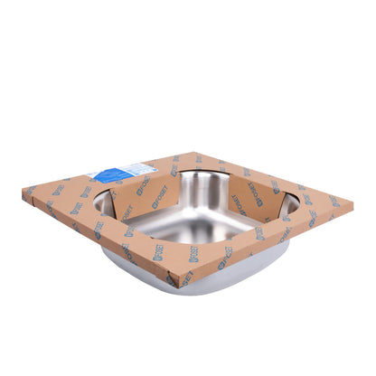 Tarja de empotrar sencilla de 50 x 53 cm con acabado satín