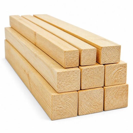Costanera de pino cepillado tratado 2x2 pulg x 12 pies — producto sobre fondo blanco