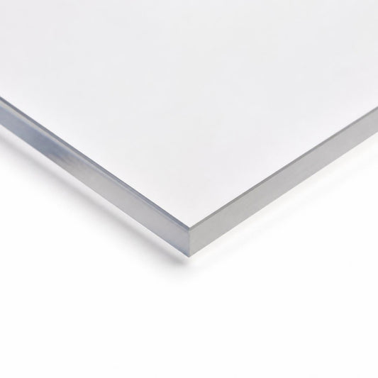 Policarbonato plano compacto 4 mm 1.22 x 2.44 m — producto sobre fondo blanco