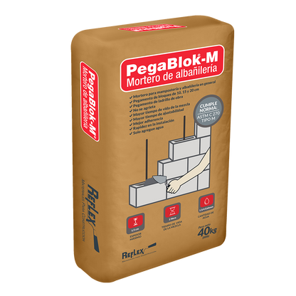 Mortero de pega PegaBlok M 40 kg — saco sobre fondo blanco